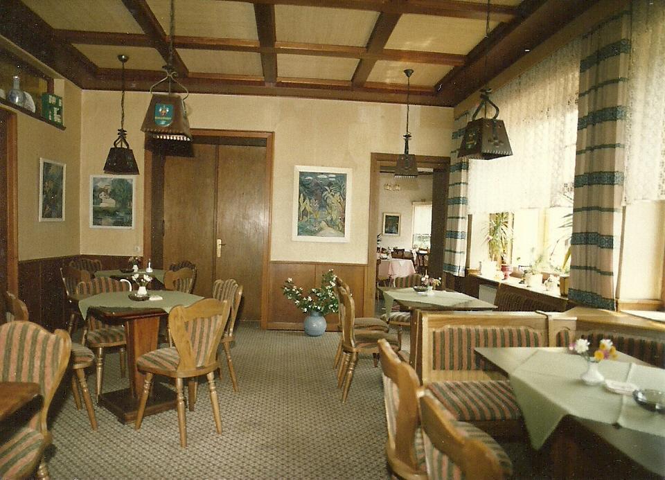 Gasthaus Zur Traube Hatzenport エクステリア 写真