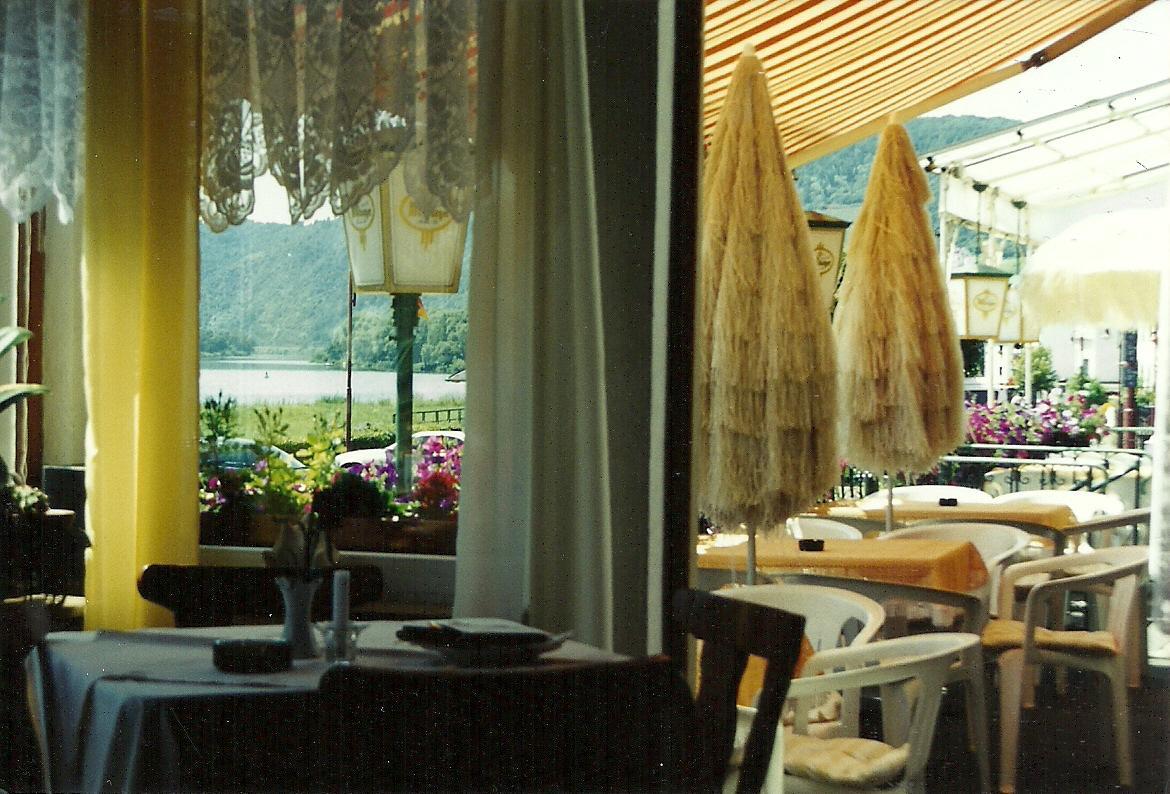 Gasthaus Zur Traube Hatzenport エクステリア 写真