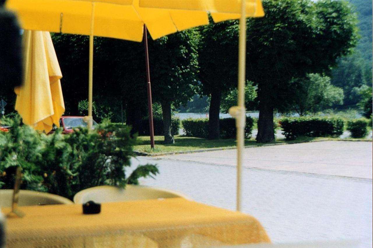 Gasthaus Zur Traube Hatzenport エクステリア 写真