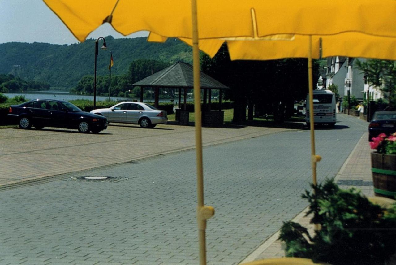 Gasthaus Zur Traube Hatzenport エクステリア 写真
