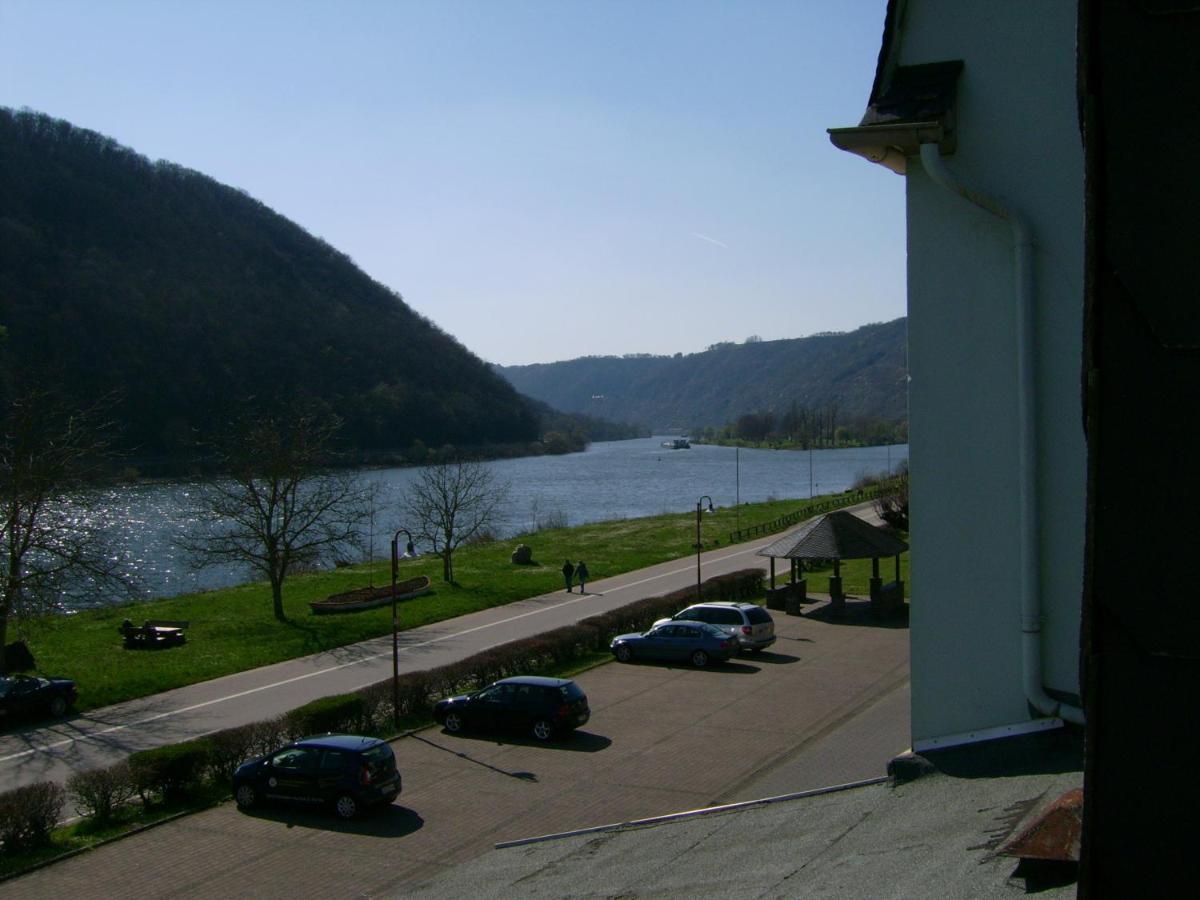 Gasthaus Zur Traube Hatzenport エクステリア 写真